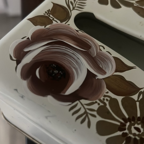 Vintage Metal Tissue Box Cover Ransburg Gold Flowers Tabletop Wall Hanging - Picture 5 of 5